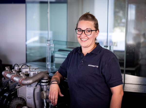 Steffi Kern Mitarbeiterfoto Mitarbeiterin der Eicher Vertriebs GmbH im Bereich Lager und Versand