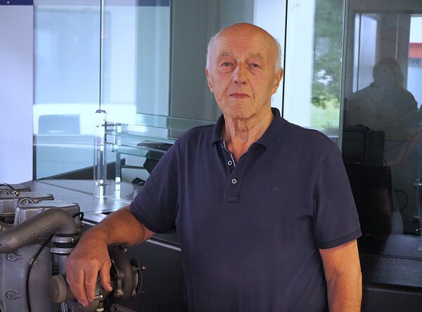 Eicher Mitarbeiter Portrait  Portrait eines Mitarbeiters der Eicher Vertriebs GmbH